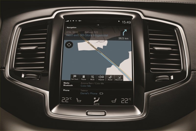 PD Road test Volvo XC90 satnav 800