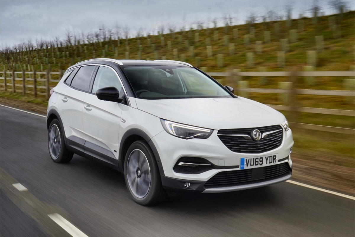 Vauxhall Grandland X Hybrid4 – Professional Driver Magazine