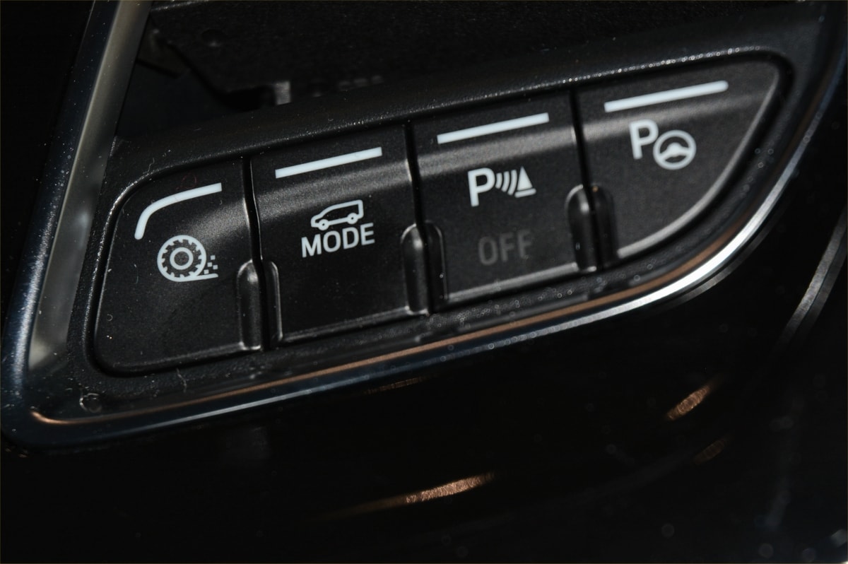 Ford Tourneo PHEV mode switch