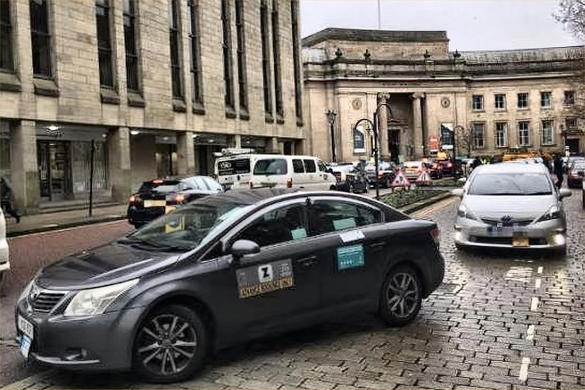 Burnham faces taxi trade backlash over Manchester Clean Air Zone -  Professional Driver Magazine