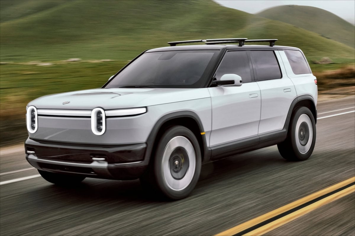 Uber to invest up to $1.25bn in Rivian robotaxis