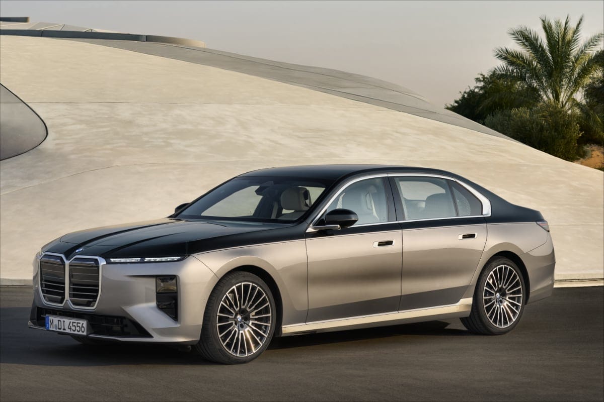 BMW launches new chauffeur programme for 7-series and i7 - Professional Driver Magazine